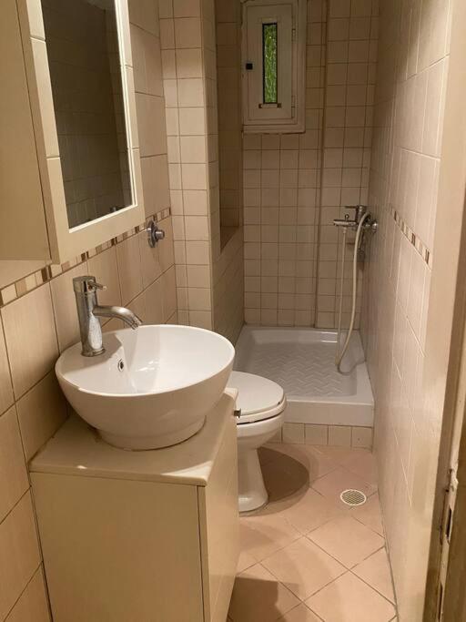 Appartamento Cute 2Bdrm In Salonica Center Esterno foto