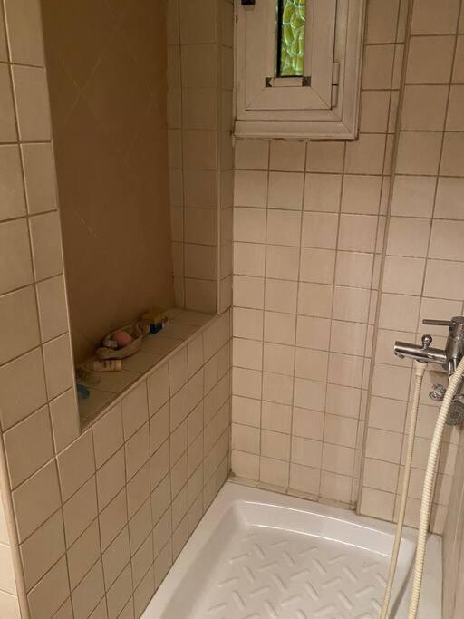Appartamento Cute 2Bdrm In Salonica Center Esterno foto